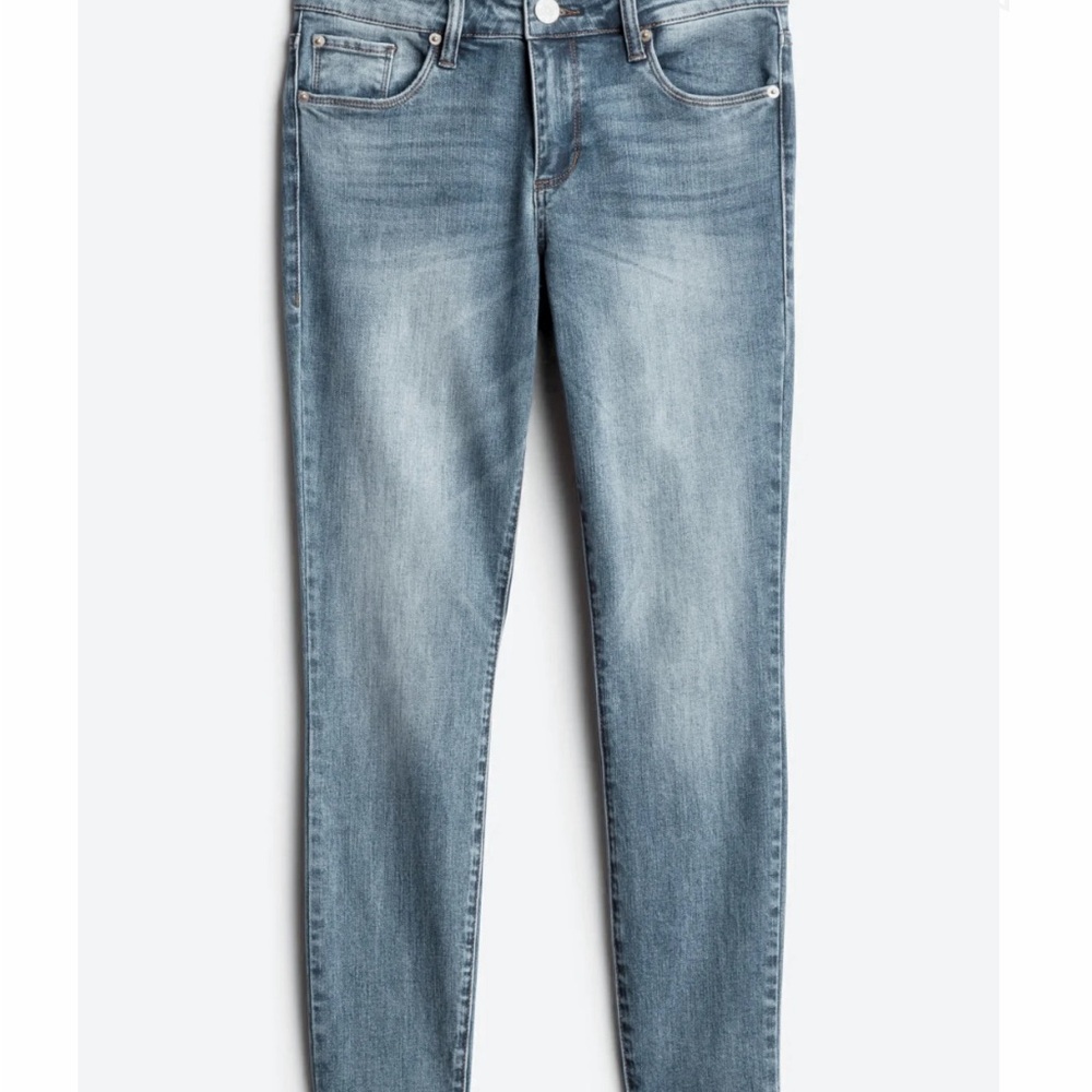 STS Blue midrise finished hem ankle jean size 8